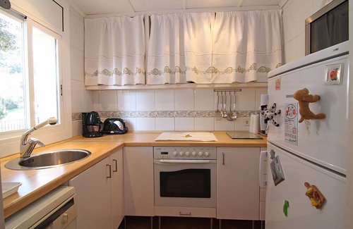 Vallvidrera House | Charming cozy house in a state park in Barcelona for a month or more!