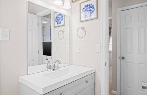 Highland Springs House | Charming & Cozy Retreat: Your Perfect RVA Getaway