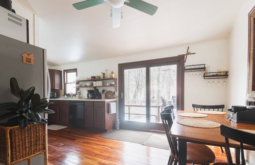 Williamsville Cabin | Charming & Cozy River Front Cabin- Close to ski mountains. Ski,Fish,Swim & Hike!