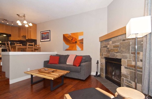 Whistler Creekside House | Charming Creekside Townhouse. Easy WALK to the Gondola. Professionally Managed + Cleaned