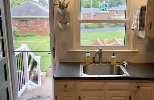 St. Matthews House | Charming Derby Getaway, sleeps 6-8