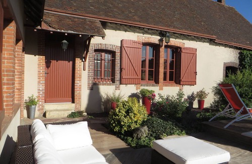 Meslay-le-Grenet Cottage | CHARMING DESTINATION AND RELAXATION in the countryside 12 people with spa pool
