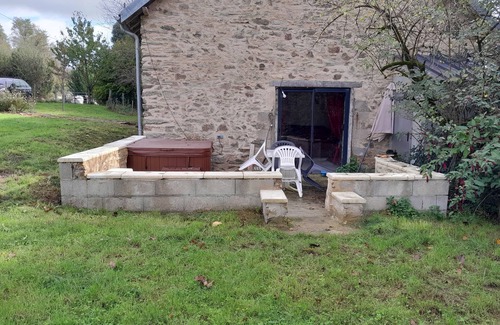 Salagnac Cottage | Charming detached country cottage
