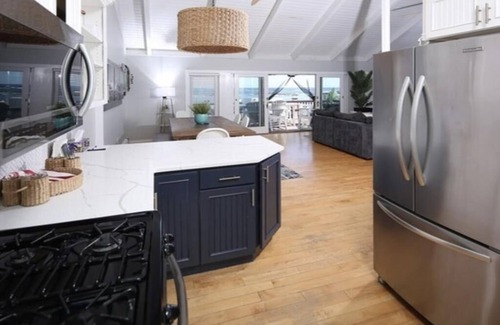 Minot House | Charming! Direct ocean front house on private Minot beach in Scituate Sleeps 11.
