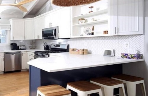 Minot House | Charming! Direct ocean front house on private Minot beach in Scituate Sleeps 11.