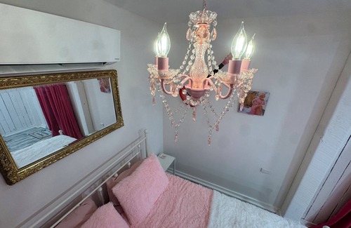 Lebanon Apartment | Charming Dolly Themed Studio on beautiful 40 Acres in Lebanon TN near Nashville