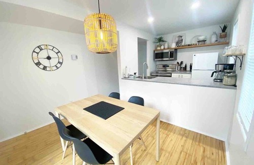 Fredericton House | Charming downtown apartment located in a 2 unit home