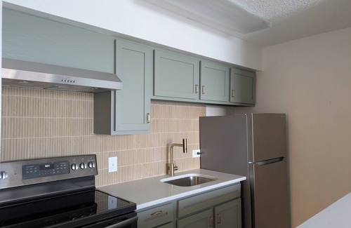 Downtown Denver Condo | CHARMING DOWNTOWN DENVER STUDIO – COMFORT, STYLE, CITY CONVENIENCE, POOL AND GYM