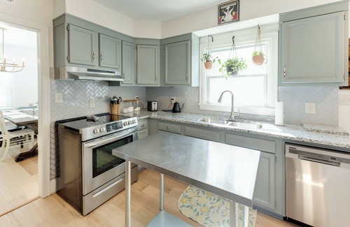 Northport House | Charming Downtown Retreat: Modern Comforts in the Heart of Northport