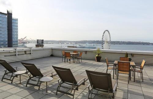 Downtown Seattle Apartment | Charming Downtown Seattle Condo with Water Views