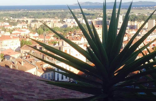 Hyeres City Centre Apartment | Charming duplex apartment with large terrace and splendid view.