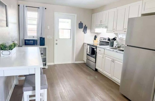 Zephyrhills House | Charming Duplex in Zephyrhills! 🌴