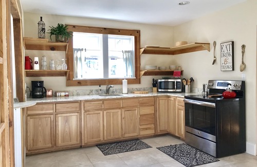 Avery Creek Cottage | Charming, Early 1900's Cottage, Newly Renovated, Hot Tub, Fire Pit