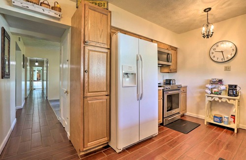 East Bernstadt House | Charming East Bernstadt Retreat < 6 Acre Farm!