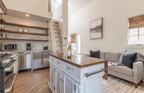 Fayetteville House | Charming European Micro Home Located in the Town of Trilith