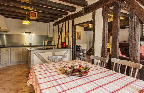Cour-Cheverny Cottage | Charming Family-Friendly Cottage Near Loire Castles with Garden and Kids' Activities
