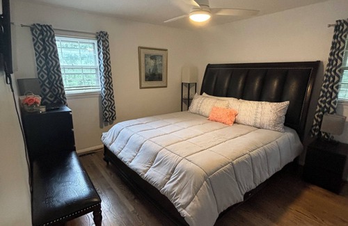 Rosedale House | Charming family retreat under 20 minutes from Baltimore’s Inner Harbor!