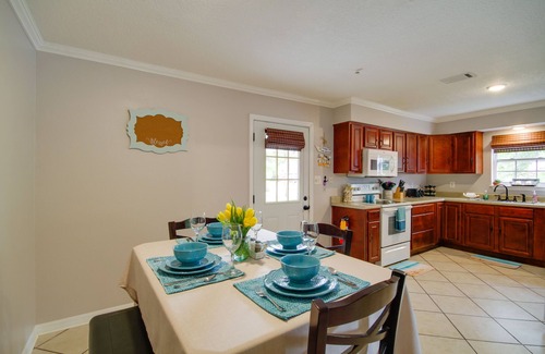 Pass Christian House | Charming Family Cottage Near Pass Christian Beach!