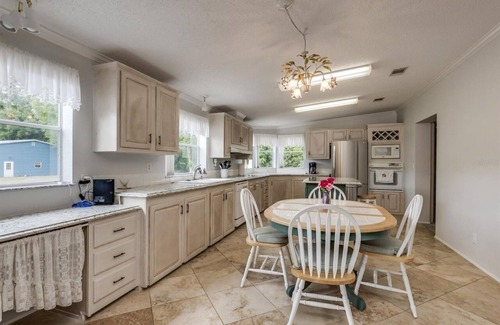 Citra Other | Charming farm with 2 homes, horse stables and heated pool ~ 5+ bedrooms near WEC