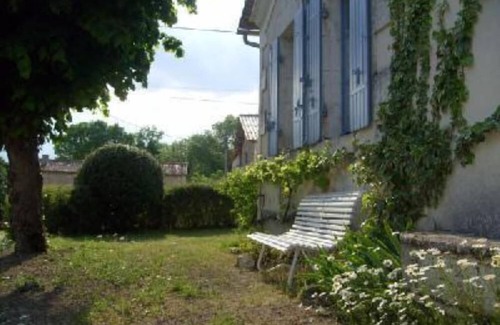 Yviers House | CHARMING FARMHOUSE IN SOUTH FRANCE YVIERS (CHALAIS)