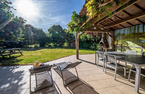 Froidfond Cottage | Charming Farmhouse with Garden, Terrace, and Fireplace near Froidfond Village
