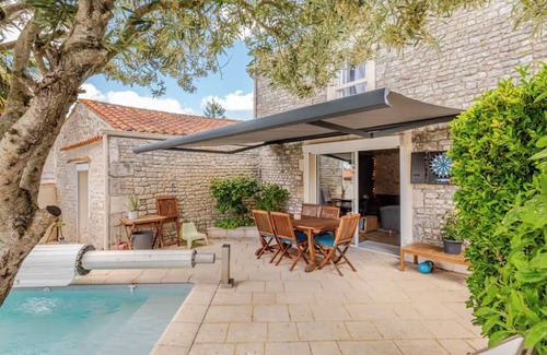 Lairoux House | Charming farmhouse with swimming pool, near ocean
