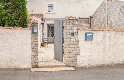 Lairoux House | Charming farmhouse with swimming pool, near ocean