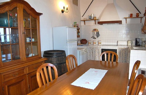 Guia de Isora Cottage | Charming Finca Las Dulces: Organic Farm Stay with Pool amp; Sea View in S