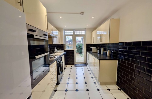 Redbridge House | Charming flat in Somersby Gardens