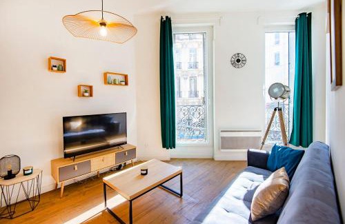 Noailles Apartment | Charming Flat Near The Old Port