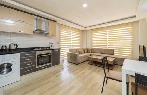 Konyaalti Apartment | Charming Flat w Balcony, Garden, Pool in Antalya