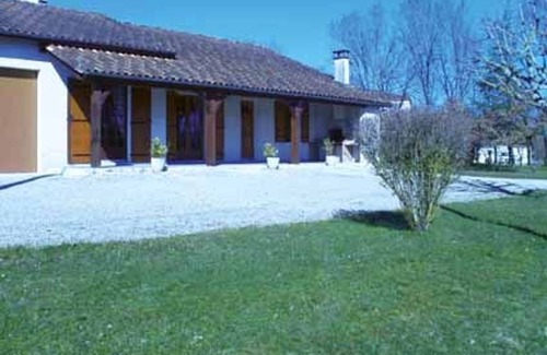 Le Change Cottage | Charming Countryside Home: Fireplace, Terrace, Pets Welcome
