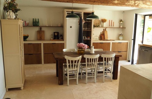 Collonges-au-Mont-d'Or Villa | Charming Grange au Mont d'Or, with swimming pool and garden, on the banks of the Soane!