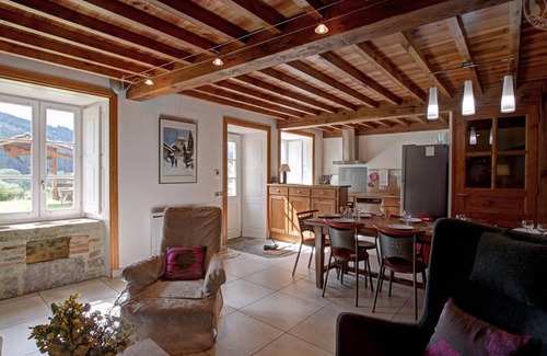 La Valla-sur-Rochefort Cottage | Charming Cottage with Fireplace, BBQ, and Outdoor Activities near Chalmazel Ski Resort
