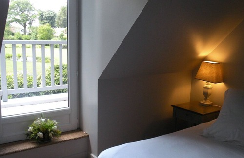 Sainghin-en-Melantois House | Charming cottages with private garden in the middle of a park