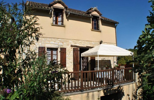 Saint-Aubin-de-Nabirat Cottage | Charming House with Garden, WiFi, and Fireplace Near Dordogne and Lot Borders