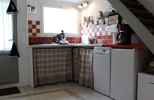 Saint-Georges-d'Oleron House | Charming 4-Person Village House with Sunny Courtyard, WiFi, and Free Parking