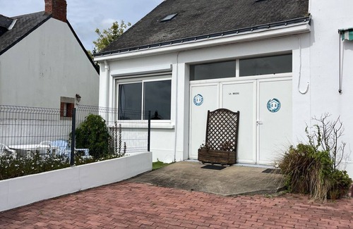 Saint-Malo-de-Guersac Cottage | Charming Cottage in Brière Park - Near Marshes, 1 Bedroom, South-Facing Terrace, Parking, WiFi