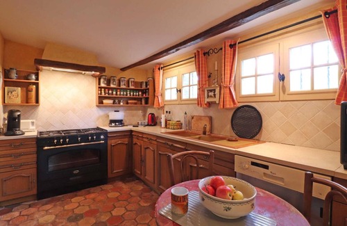Saint-Pierre-des-Loges Cottage | Charming Manor with Private Garden, Fireplace, and Forest Access