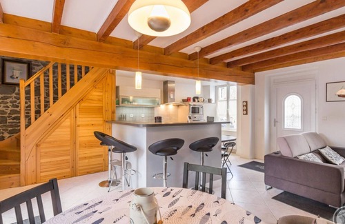 Saint-Vaast-la-Hougue Cottage | Charming House in Heart of Saint-Vaast-la-Hougue: Enclosed Courtyard, Baby Equipment, Pets Welcome