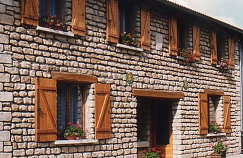 Saulmory-et-Villefranche Cottage | Charming Cottage Near Verdun: 3 Bedrooms, Fireplace, Enclosed Yard, Private Parking