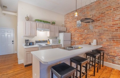 Downtown Wilmington Apartment | Charming Front St Retreat – Walk to River, Shops & Cafés!