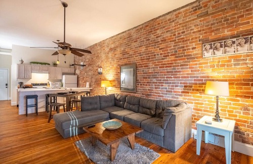 Downtown Wilmington Apartment | Charming Front St Retreat – Walk to River, Shops & Cafés!
