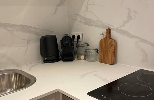 Cenon Apartment | Charming fully-equipped studio downtown
