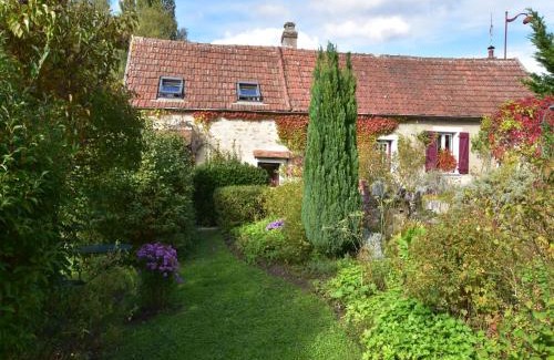 Mezy-Moulins House | Charming Gîte in France for a Private Getaway