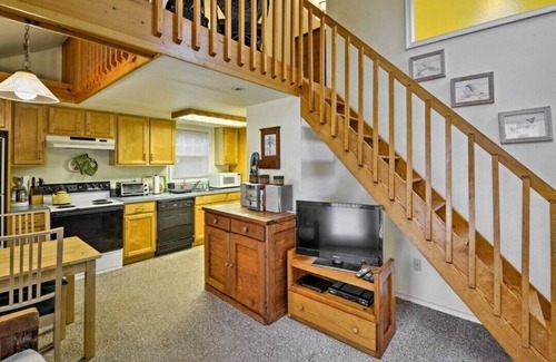 Surf City Cottage | Charming Garden Cottage - Surf City Ocean Block!