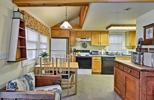 Surf City Cottage | Charming Garden Cottage - Surf City Ocean Block!