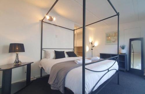 Yarralumla Apartment | Charming Garden Guest Suite in Leafy Yarralumla
