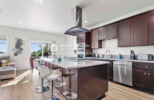 Sylmar House | Charming Getaway on Apple Grove Ln #41877