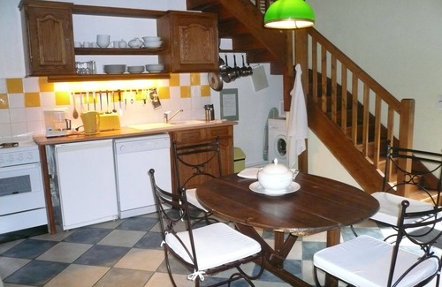 Villeneuve-sur-Lot House | Charming gite Cassany de Mazet with swimming pool
